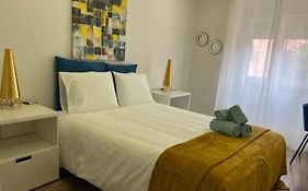 Fantastic 1 Bedroom Apartment At Roma Avenue - 1B